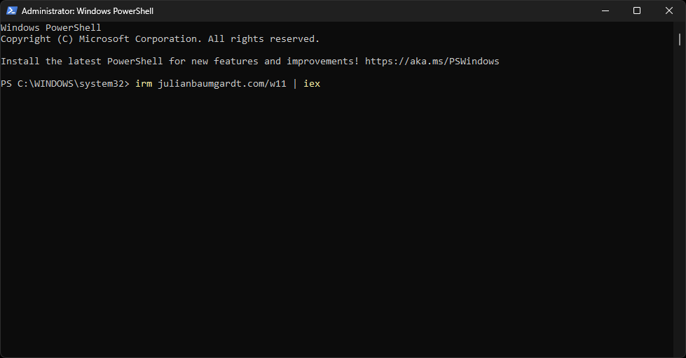 PowerShell window with the W11 Optimiser command typed
